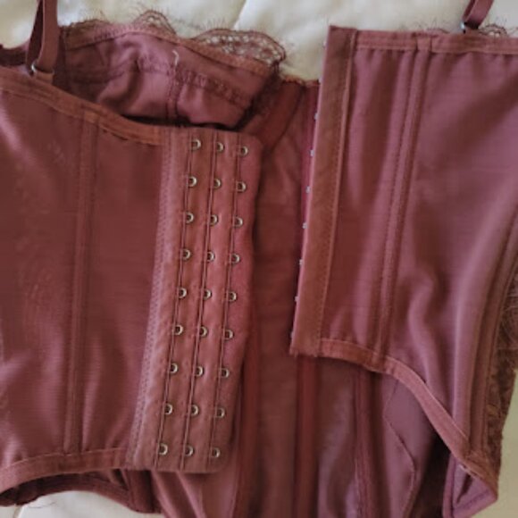 OUT FROM UNDER | Modern Love Chocolate Brown Lace Mesh Sweetheart Corset Urban S - Picture 8 of 15